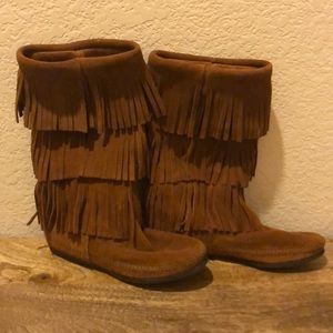 Minnetonka fringe boots